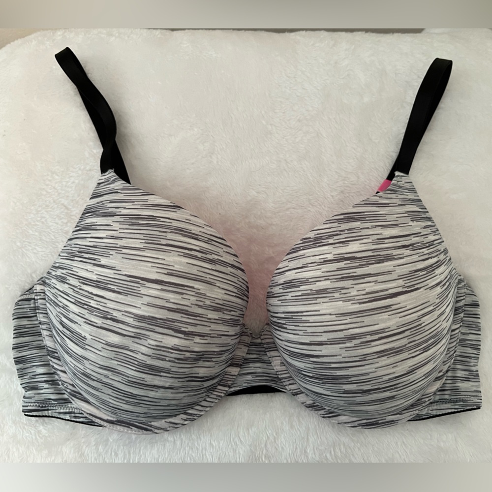 PINK Victoria’s Secret Push Up Bra